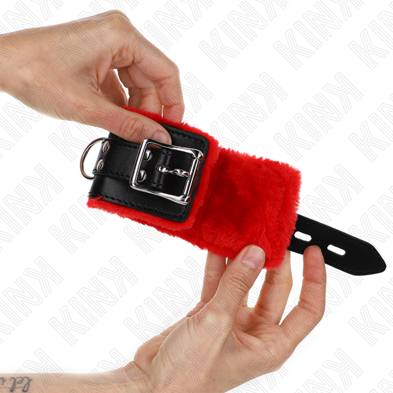 KINK - FUR LINED WRIST RESTRAINTS WITH SQUARE HOLES RED AND BLACK BELT ADJUSTABLE 17-29 CM X 6 CM - NOCTURNA DESIRES