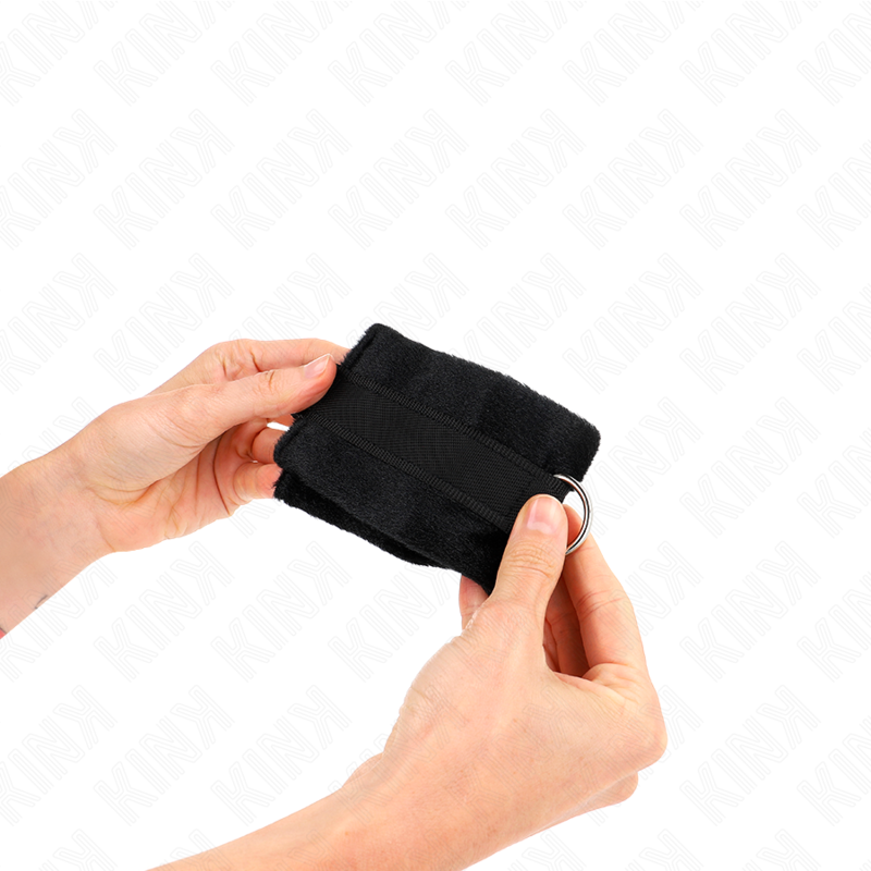 KINK - BEGINNER FUR HAND CUFFS BLACK 30 X 7 CM - NOCTURNA DESIRES