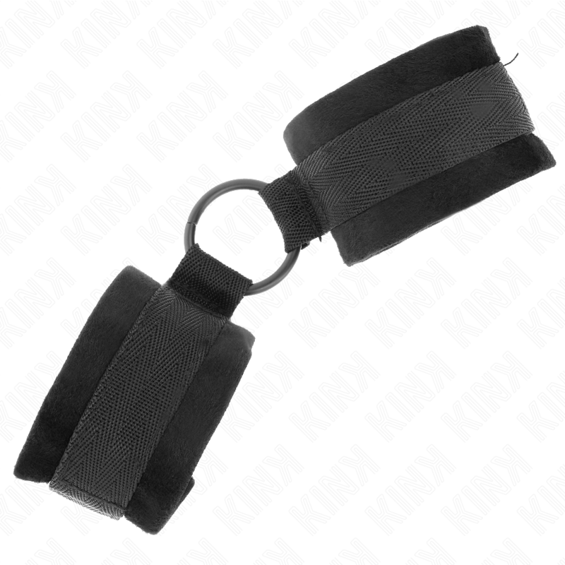 KINK - BEGINNER FUR HAND CUFFS 25 CM WITH O-RING 4 CM BLACK ADJUSTABLE 15-25 CM - NOCTURNA DESIRES