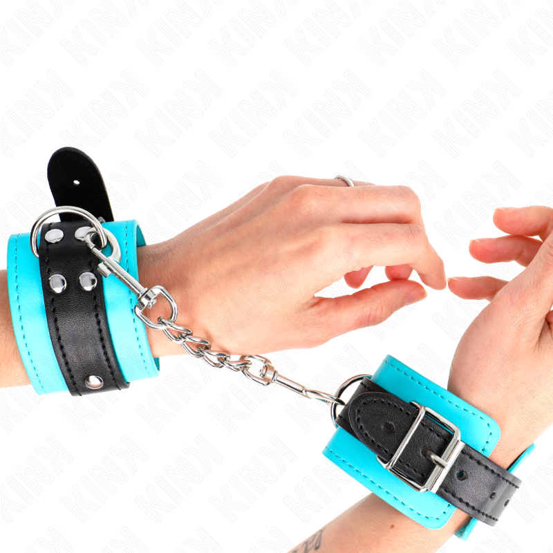 KINK - HOOK WRIST RESTRAINTS BLUE FUR LINED ADJUSTABLE 20-28 CM X 5.5 CM - NOCTURNA DESIRES