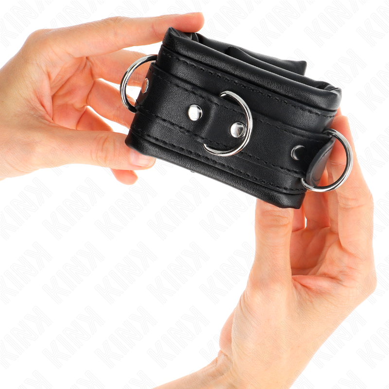 KINK - HEAVY WRIST RESTRAINTS WITH BLACK FUR LINED ADJUSTABLE 20-30 CM X 6 CM - NOCTURNA DESIRES