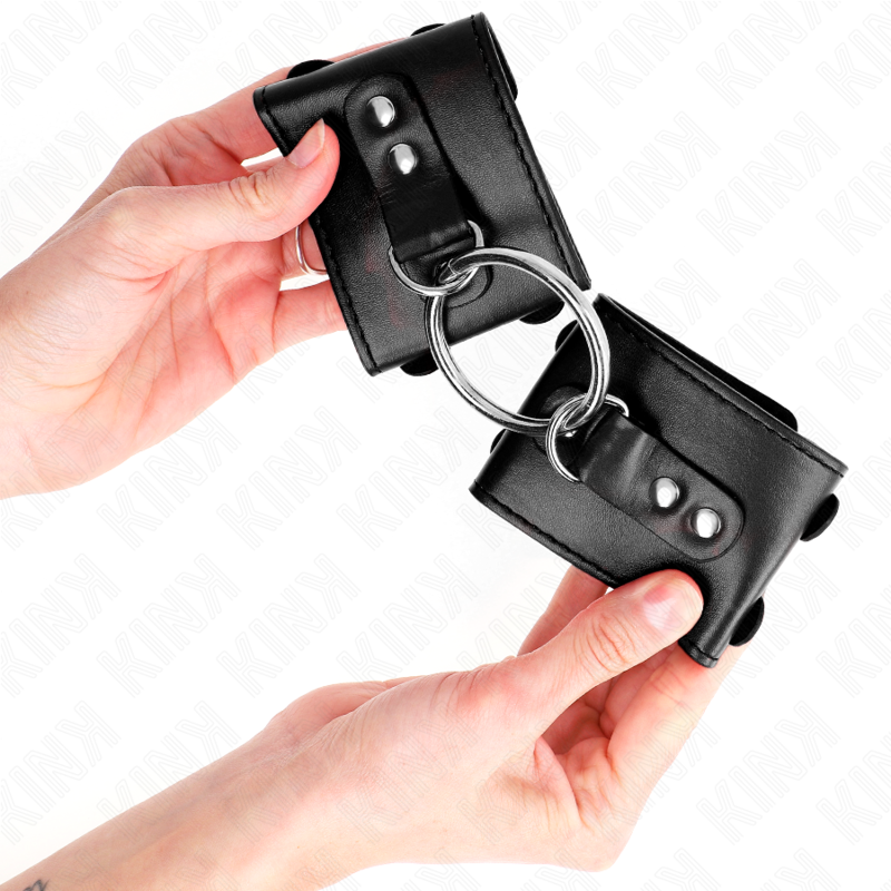 KINK - FIXED WRIST RESTRAINTS WITH RING AND STUDS ADJUSTABLE BLACK 17-22 CM X 6.5 CM - NOCTURNA DESIRES