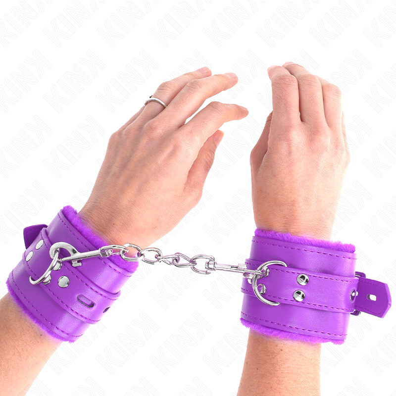 KINK - FUR LINED WRIST RESTRAINTS WITH SQUARE HOLES PURPLE AND PURPLE BELT ADJUSTABLE 17-29 CM X 6 CM - NOCTURNA DESIRES