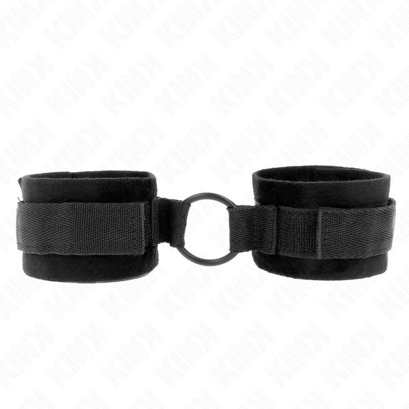 KINK - BEGINNER FUR HAND CUFFS 25 CM WITH O-RING 4 CM BLACK ADJUSTABLE 15-25 CM - NOCTURNA DESIRES