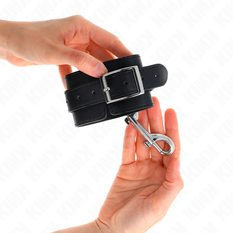 KINK - WRIST RESTRAINTS-SINGLE RIVET ROW BLACK ADJUSTABLE 17-28 CM X 5 CM - NOCTURNA DESIRES