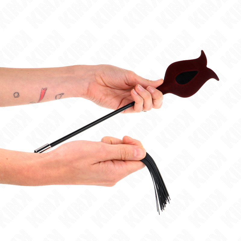 KINK - ROSE SHAPE SILICONE TASSEL WHIP 45 CM - NOCTURNA DESIRES