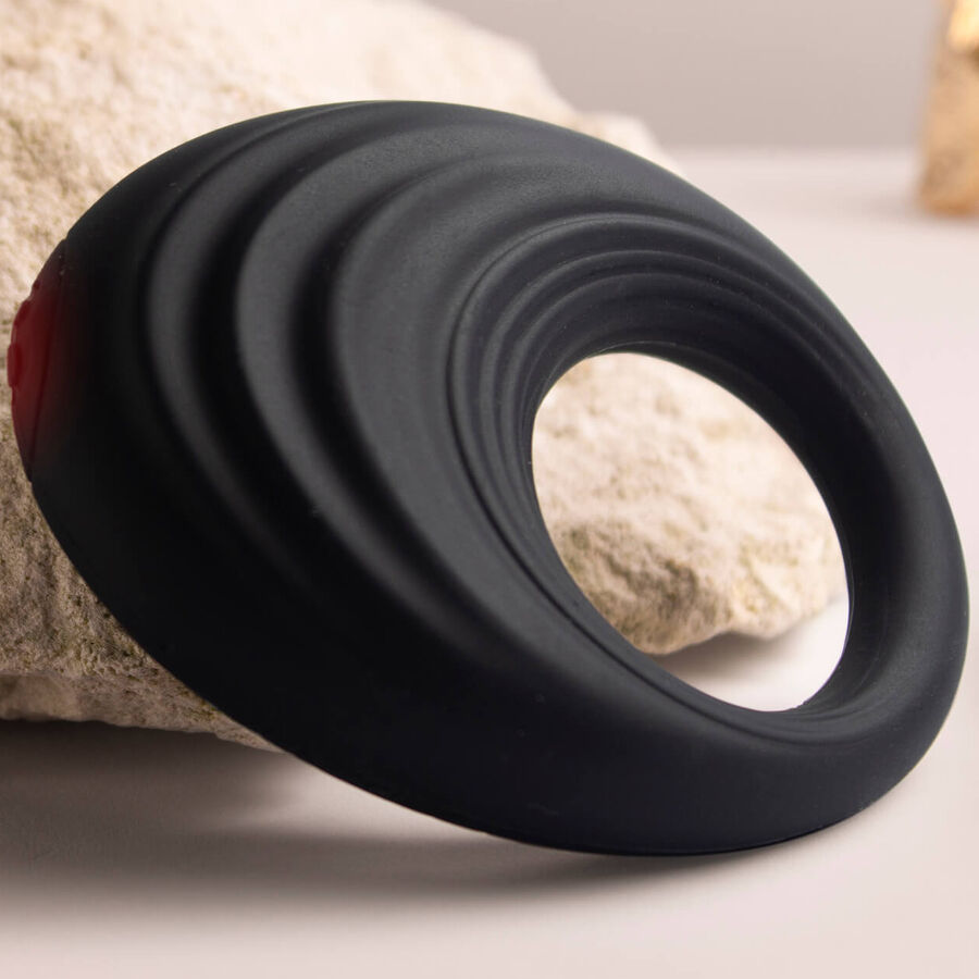 ROCKS-OFF - SPIRE BLACK VIBRATING PENIS RING - NOCTURNA DESIRES