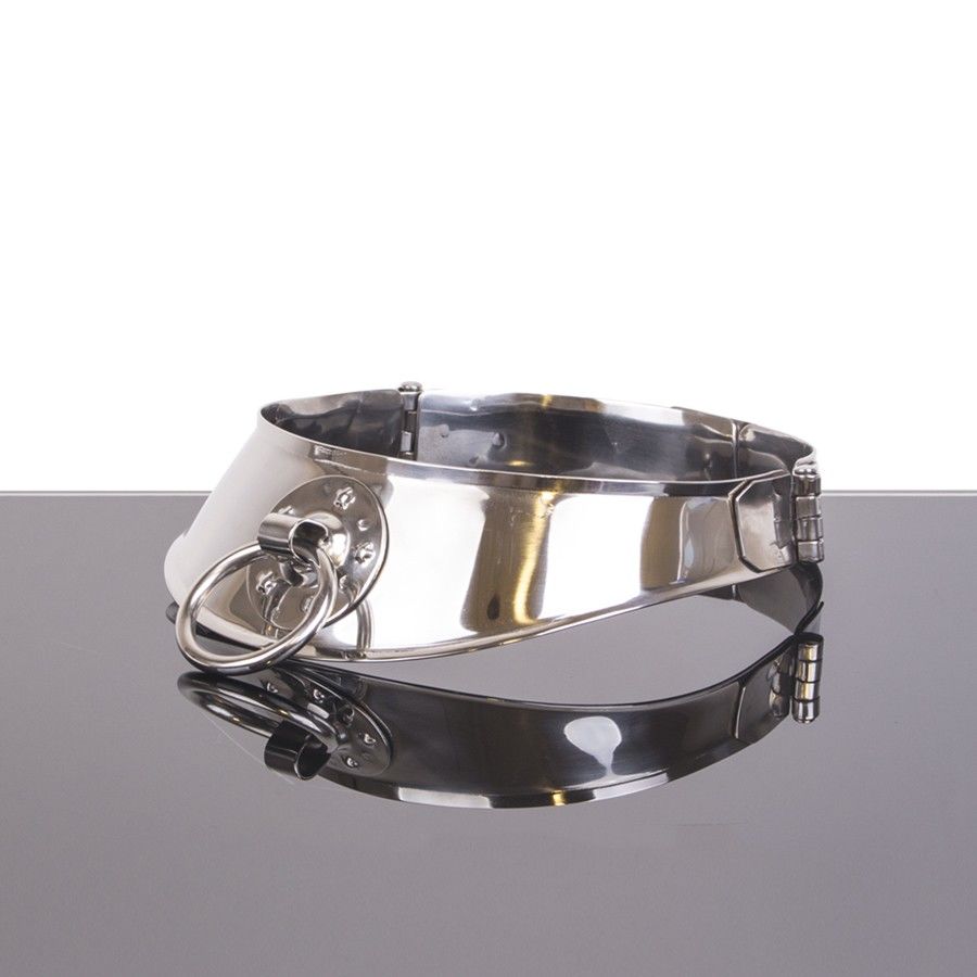 METAL HARD - RESTRAINT COLLAR WITH RING - NOCTURNA DESIRES